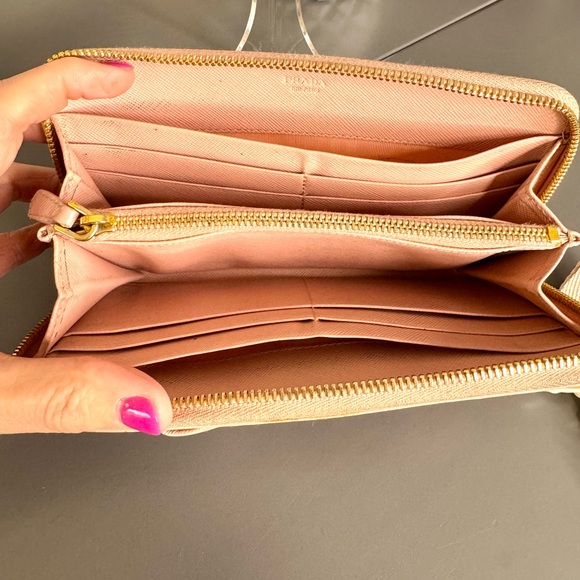 Prada Milano Blush Pink Saffiano Lux Continental Wallet #356 - Picture 4 of 7
